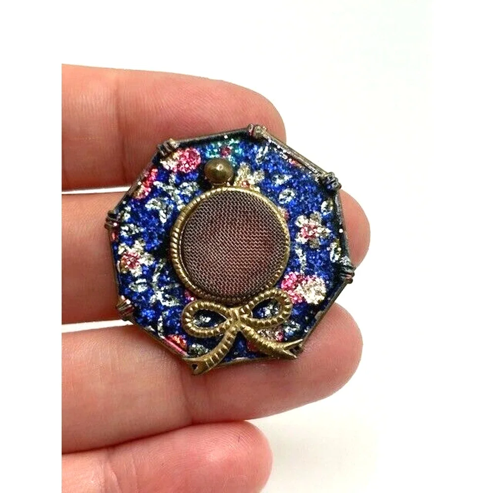 A Winter's Day In a Deep and Dark December Collection Hat‎ Pin Brooch Blue